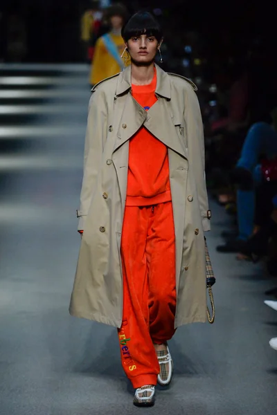 Look 19